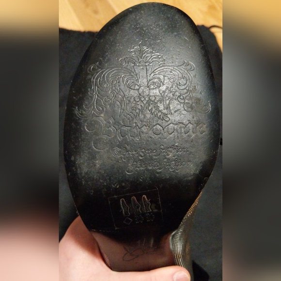 Fluevog Baroque silver 7.5 women's - Picture 9 of 9